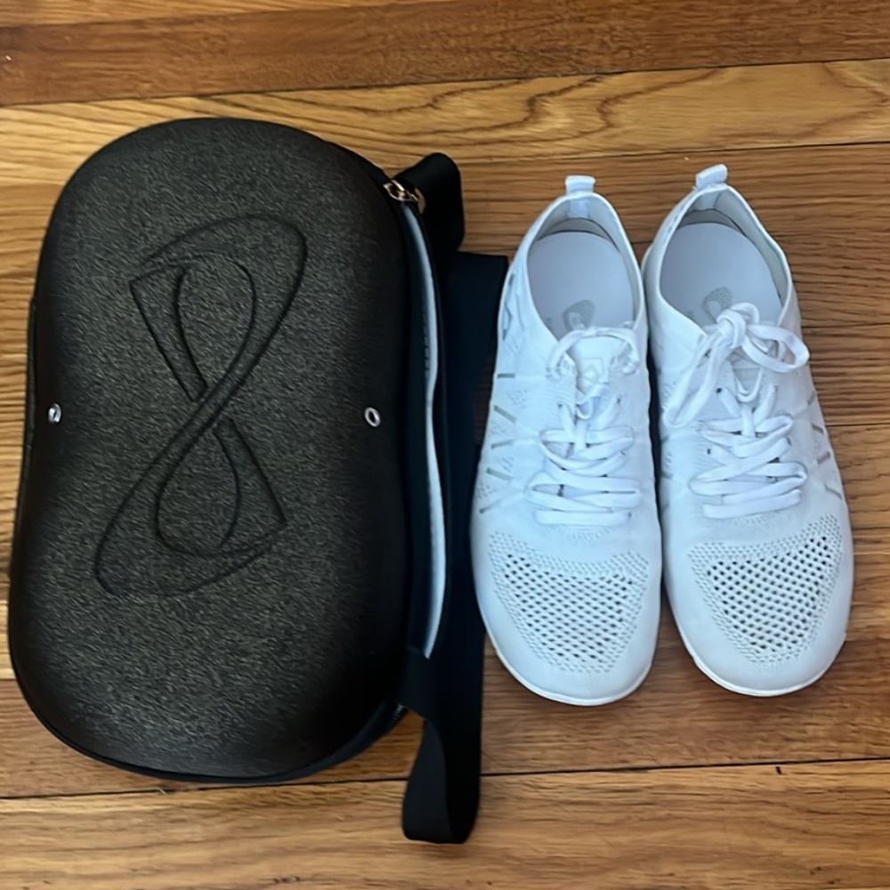 Nfinity Flyte Cheerleading sneakers